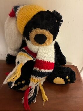 Gund Pendleton Black Bear Plush - Knit Hat Scarf Eddie Bauer Limited Edition